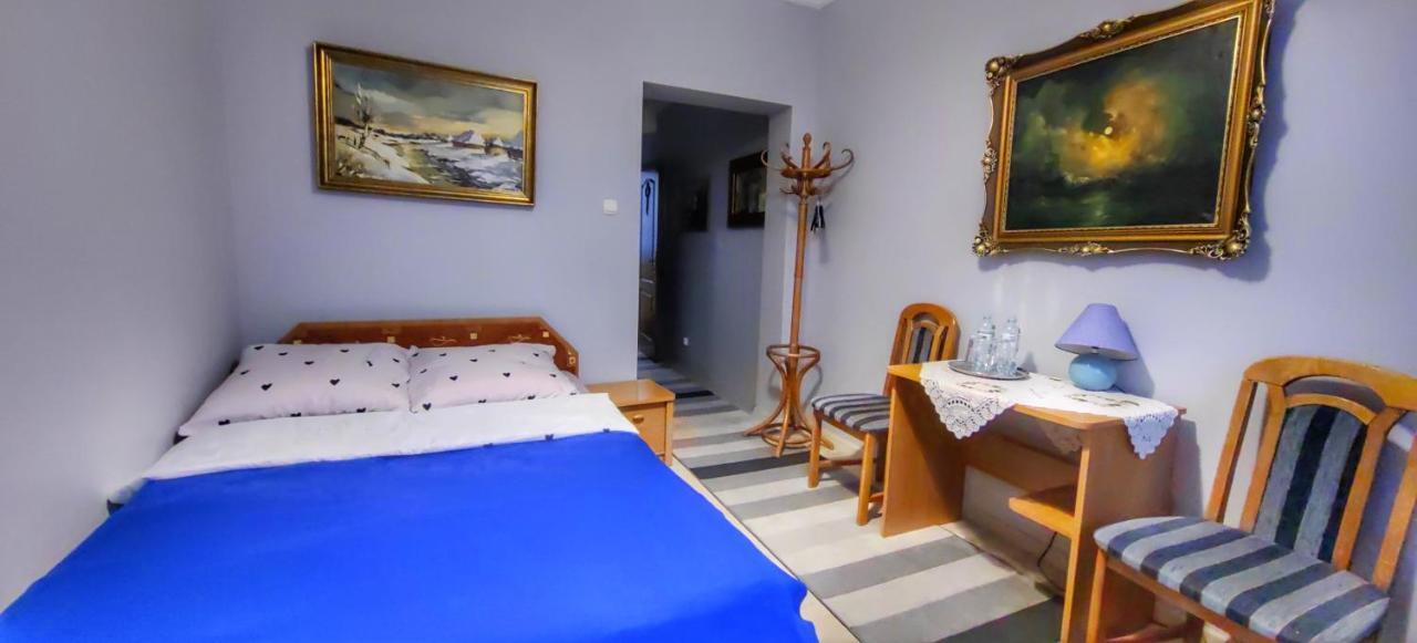 Hotelowe Pokoje J.Bukowiecka Tuszyn Ngoại thất bức ảnh